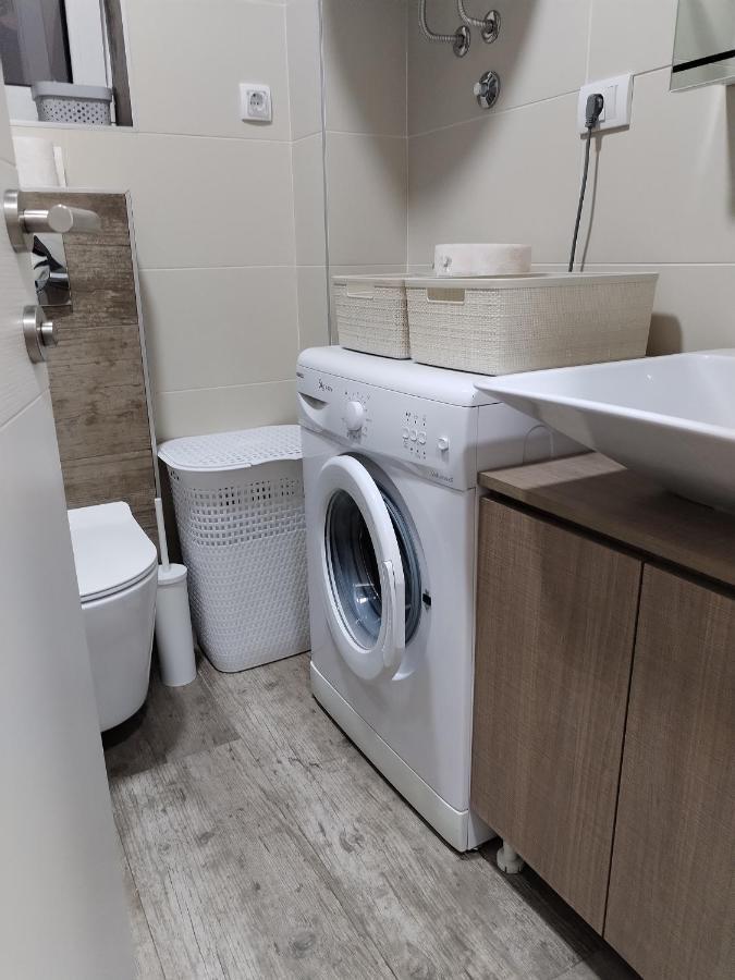 Appartamento City Lights Lux Belgrado Esterno foto
