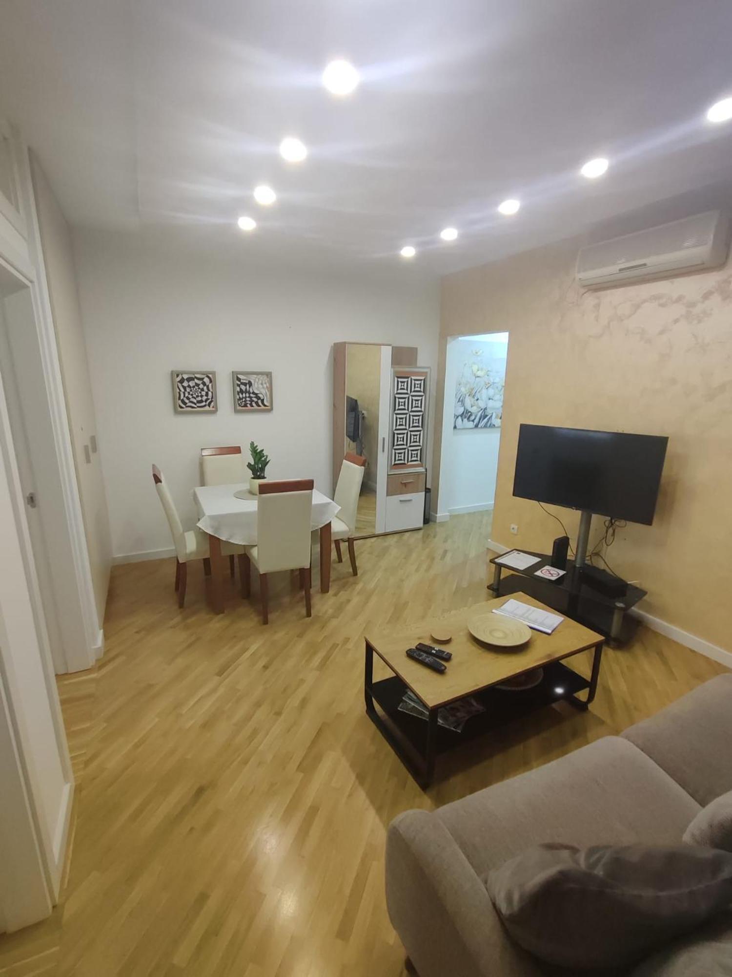 Appartamento City Lights Lux Belgrado Esterno foto