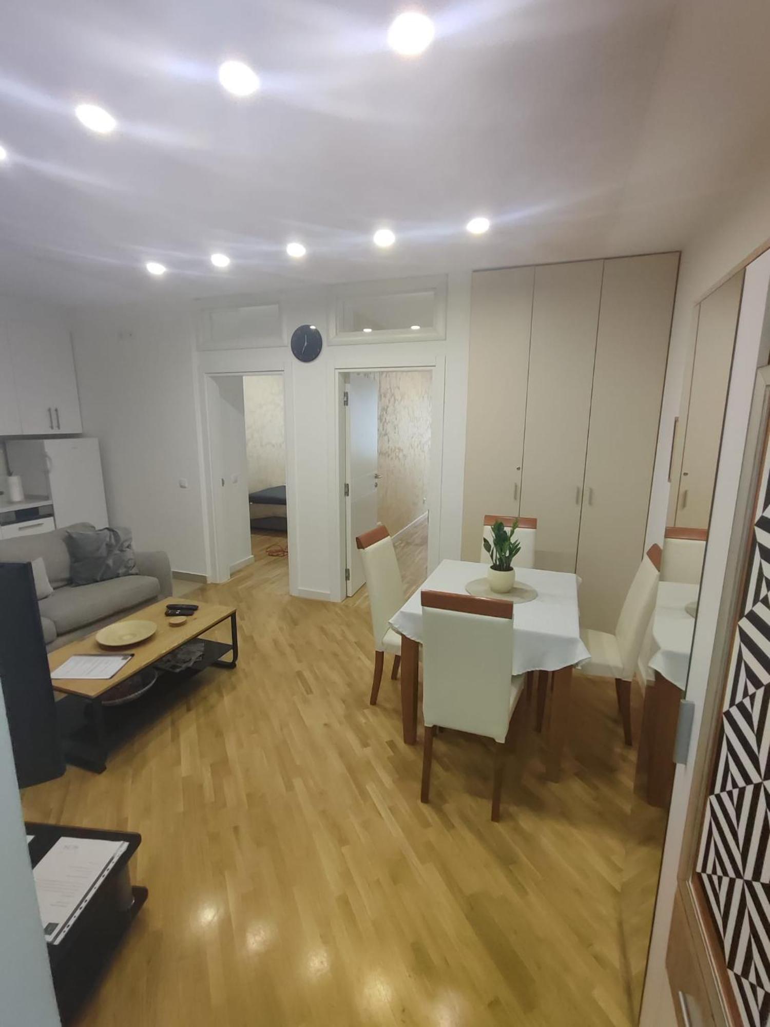 Appartamento City Lights Lux Belgrado Esterno foto